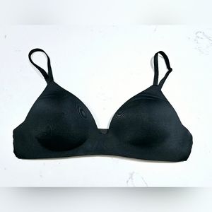 Victorias Secret Lightly Lined Wireless Bra